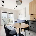 Wolczanska, Wanna, Expo Apartment *