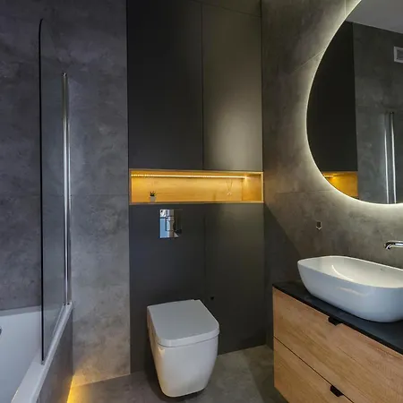 Apartment Wolczanska, Wanna, Expo